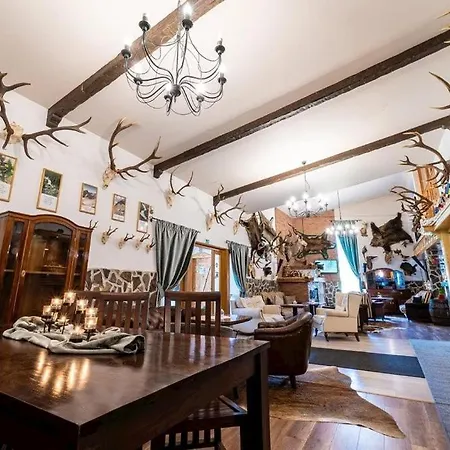 アパート Filip Wellness,kryty Bazen タトランスカー・シュトゥルバ