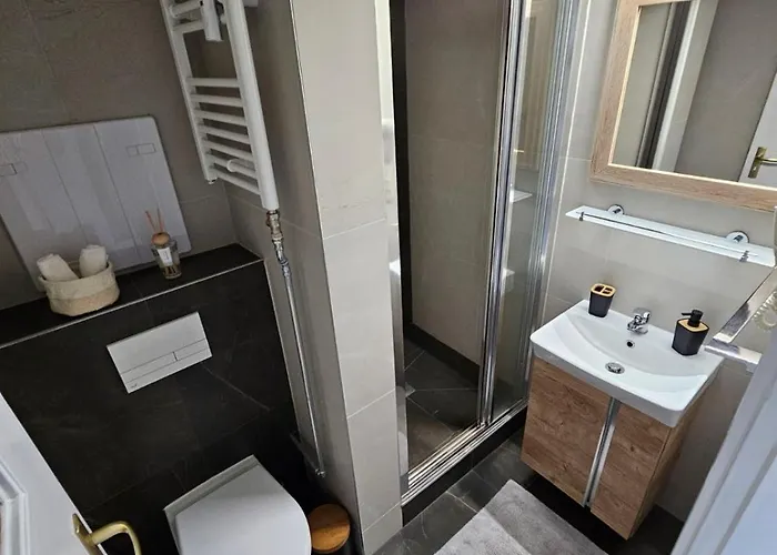 Filip Wellness,kryty Bazen 公寓